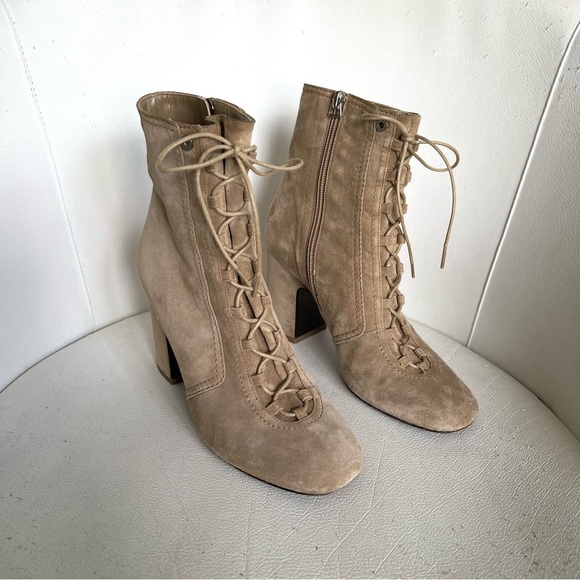 (͒ ॢ X ॢ)͒

Tan Suede Victorian Lace Up Ankle Boots - Picture 6 of 17